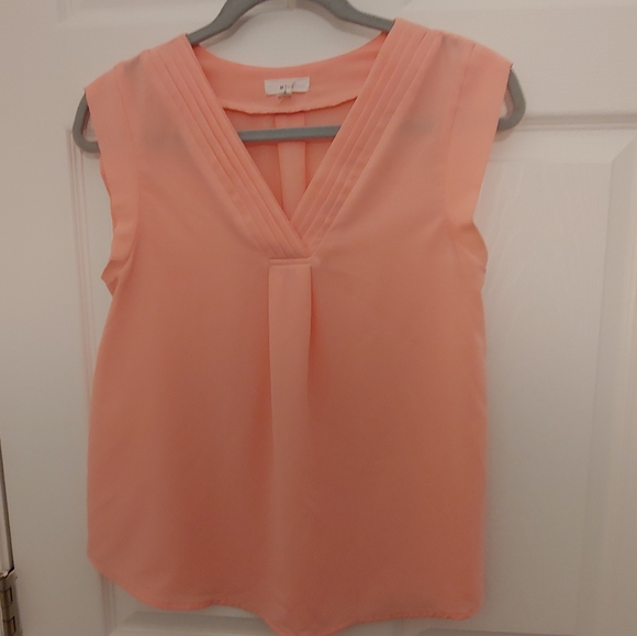 mine Tops - Pleated v neck pink top